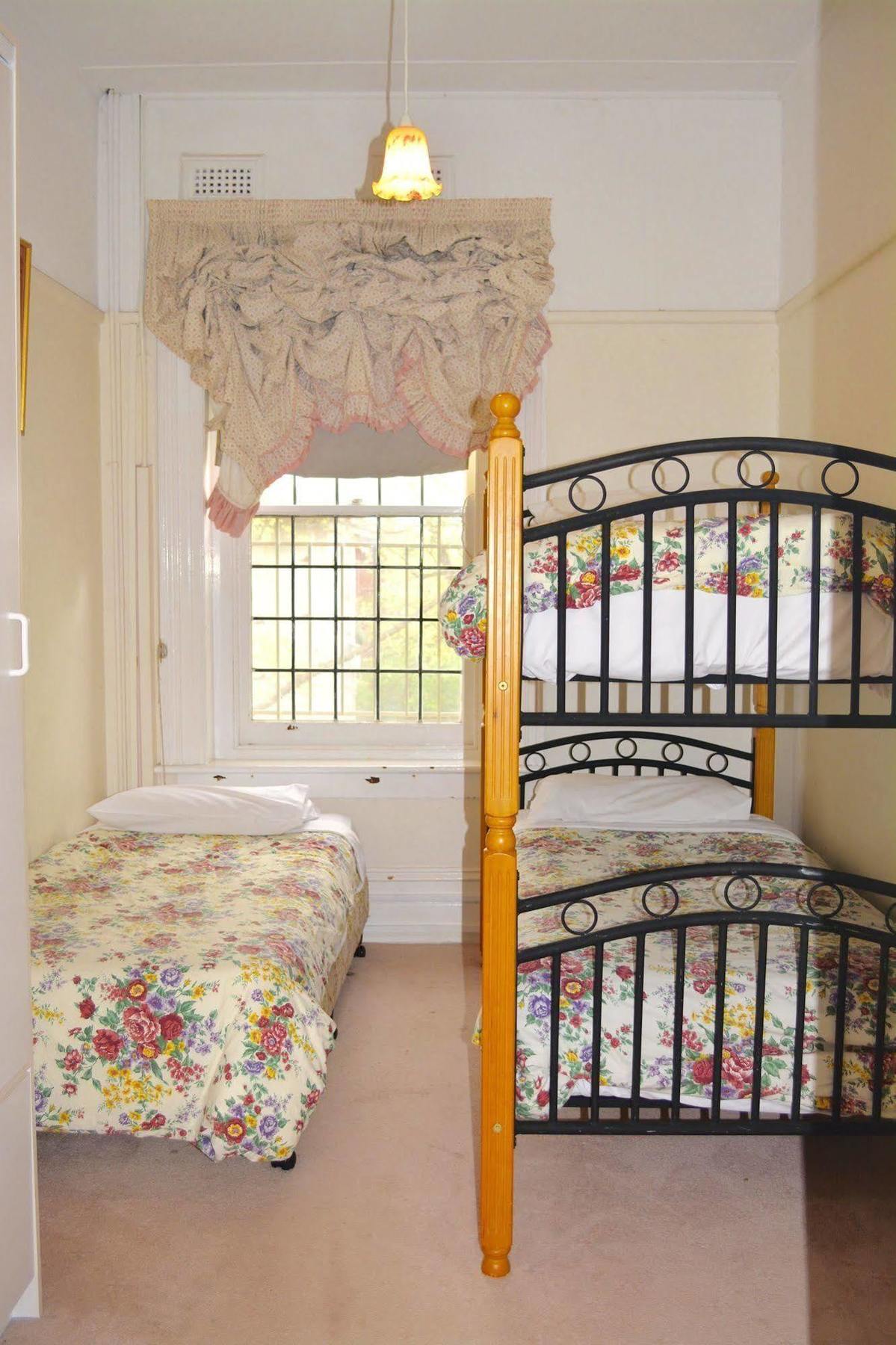 メルボルン ジョージアン コート B ＆ B ゲスト ハウス Bed & Breakfast エクステリア 写真